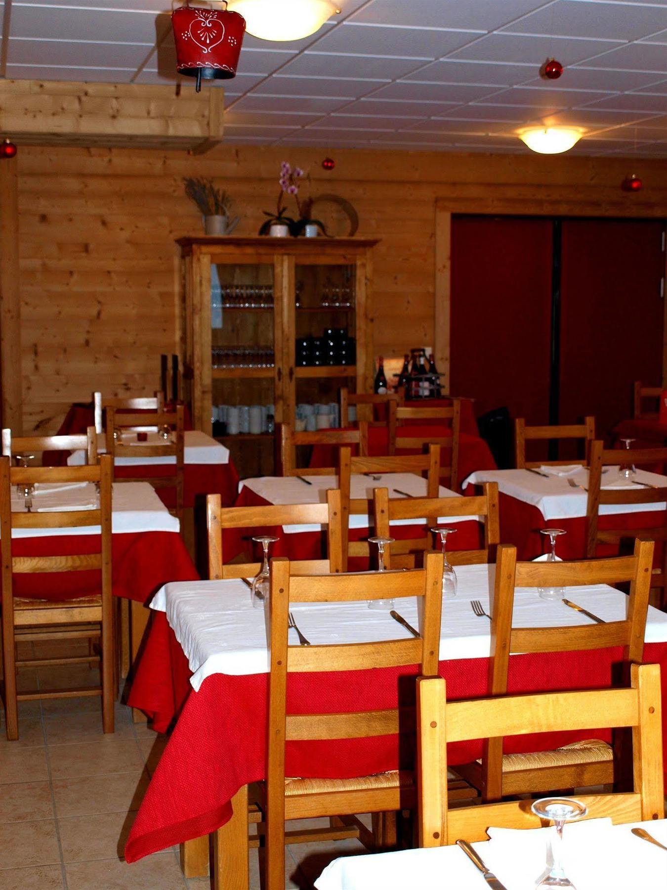 Hotel Restaurant L'Outa Терміньон Екстер'єр фото