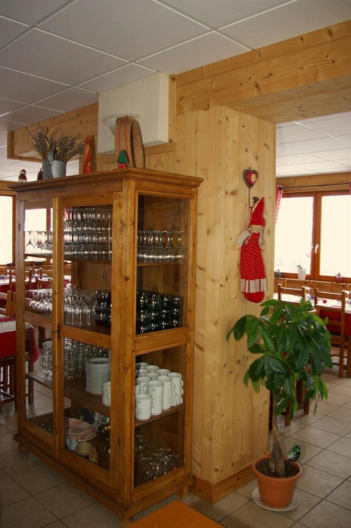 Hotel Restaurant L'Outa Терміньон Екстер'єр фото