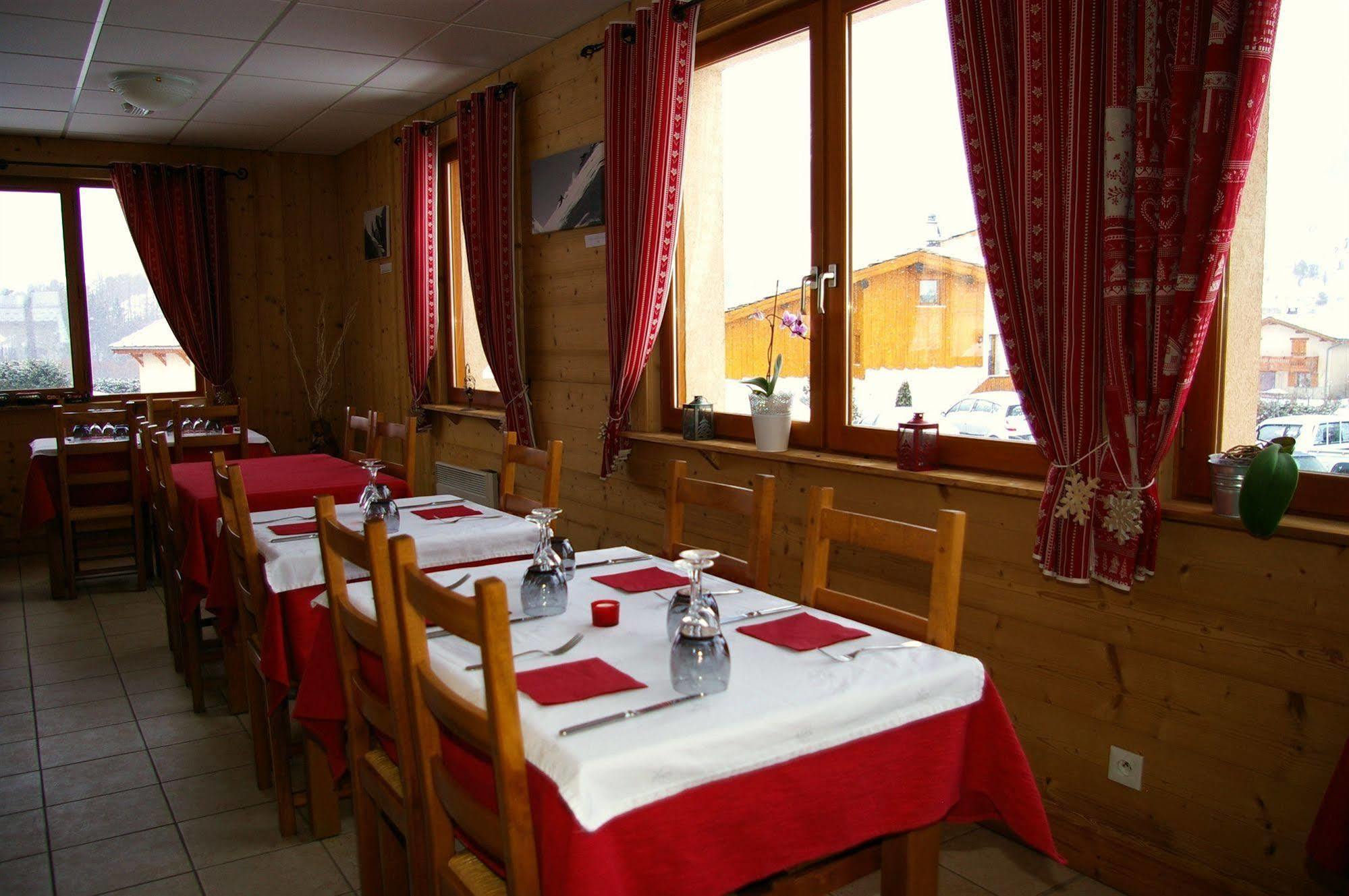 Hotel Restaurant L'Outa Терміньон Екстер'єр фото
